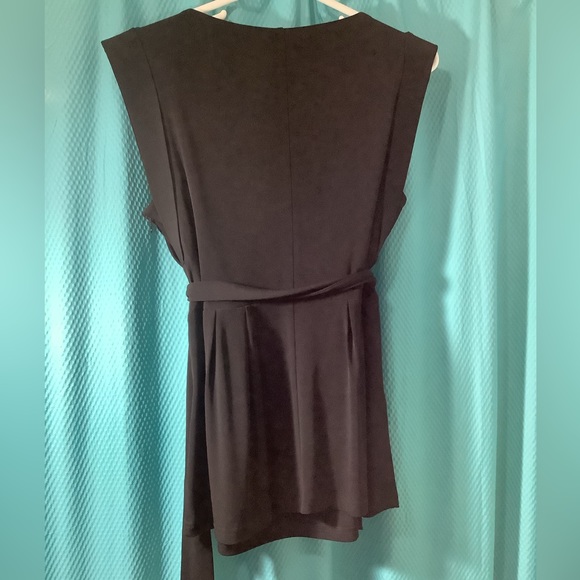 Calvin Klein sleeveless top. - Picture 3 of 4